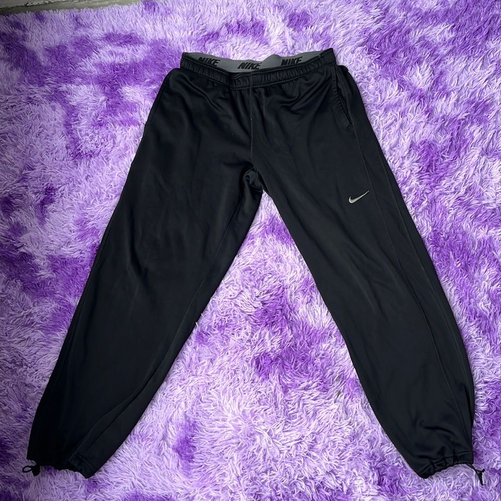 Nike Thermal-Fit sweatpants